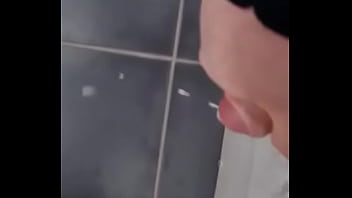 Irish guy wanks