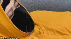 Gadis berhijab berhubungan seks dengan bos untuk dipromosikan di seks kantor