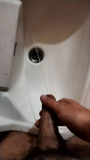 Pissing and cumshot pt 3