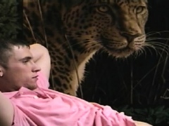 Real str8 fellow gets sucked by gay