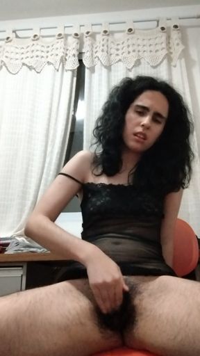 Hairy Menina masturbates nua...