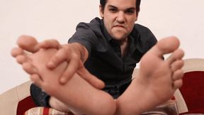 I piedi di Victor dopo una camminata – Victor’s soles after a walk ( MP4 - MOBILE VERSION )