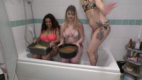 3 Girls Sweet & Savoury Mega Sploshing!