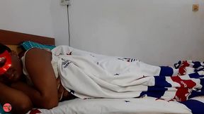 hot wife se reveille excitee et veut se faire baiser en levrette, baise-moi dans ma nouvelle lingerie au coucher du soleil