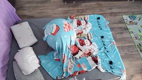 Uale massage of a hot couple with oil on the body. Foreplay in the bedroom with an amateur couple.