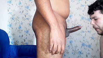 Amigo Hetero Fica de Pau Duro e o Amigo Gay Pede Pra Ver (COMPLETO)