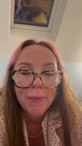 Watch me play with daddy’s cum in my mouth 💕