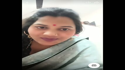 Sexy nude aunty