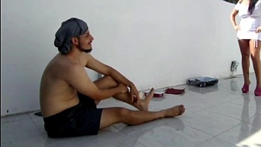 Intervalo no trampo, ganhou uma mamada