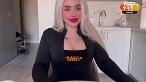 Blondessa's Irresistible Request: A Friend's Tempting Mom Seeks Help