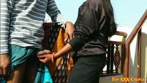Desi village girl enjoyful sex video.
