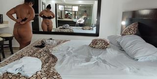 Mature Big Ass Waits for Me in the Room