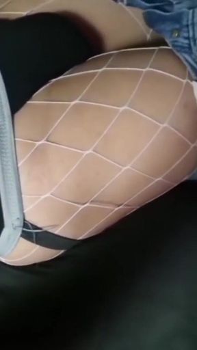 Daddy Fucks Me After College and Takes off My Shoes, Then I Give Him Blowjob and He Cums