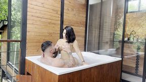 erotic honeymoon in the jacuzzi - savina oficial