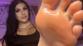 OILY BAREFEET (Ignoring)