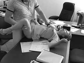 Comendo a secretária