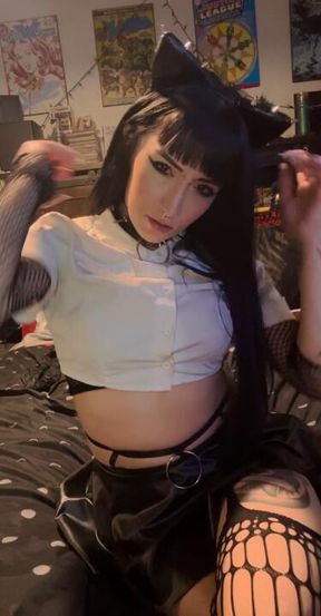 Goth babe wants to cum together