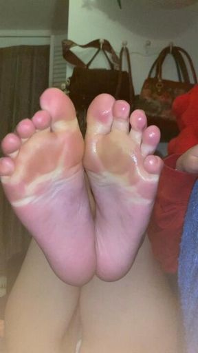 More slippery soles for stupid gooners