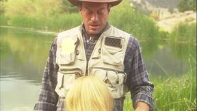 Lauren Phoenix isn'_t one to stay in the cottage and chop vegetables all day