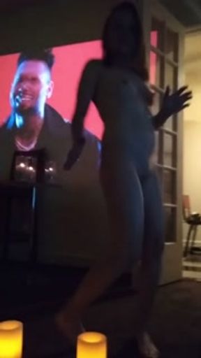 HOT, Petite, Naked, Spun and feeling myself while Chris Brown made me twerk by candlelight Part 2