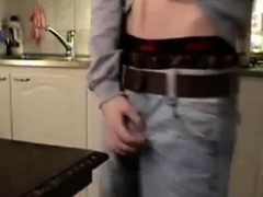 Twink Sagger Shoots a Load on the Table