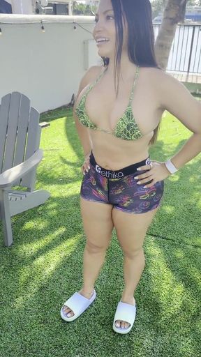 Horny Best Friends Scissoring After Outdoor Workout Session