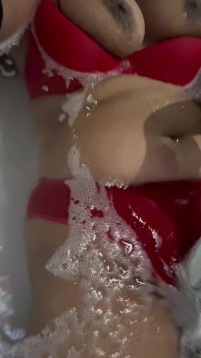 Indian Bbw Bhabhi Taking Shower in Bathtub Showing Her Huge Boobs and Pussy