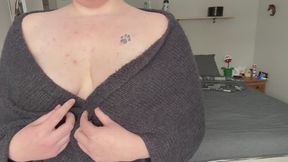 Sugargirlx2 Teases Her Neighbour