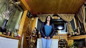 cameltoe milf pees in tight jeans wet fetish tease