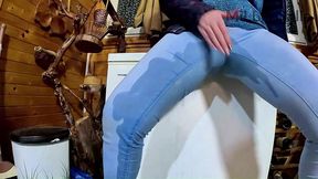 cameltoe milf pees in tight jeans wet fetish tease
