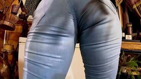 cameltoe milf pees in tight jeans wet fetish tease