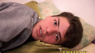 Jóvenes putas gays recibiendo sexo anal hardcore