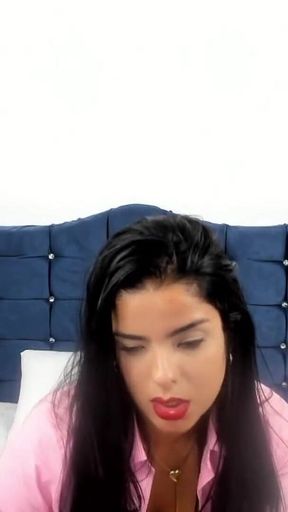 Latina with Big Tits Wants to Be Fucked and Be Submissive