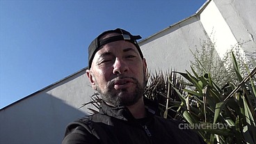 un passif soumis suce tous ces potes en exterieur et se fai baiser par tous