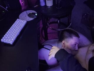 NEEDY DESK PET SUPPORTS BF
