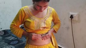 Desi aunty ko ghar me pakad ke jabar dasti pela