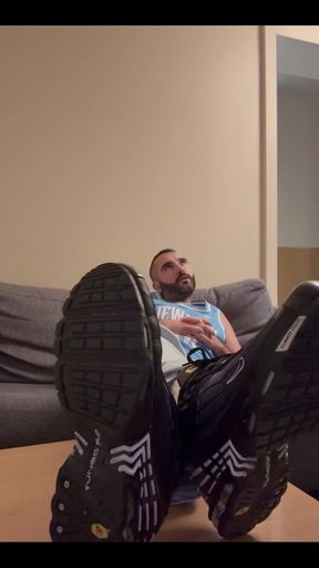 This One Is for the Foot/socks/trainers Enthusiasts