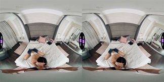 Jasmine Jayne gives dude a blowjob – TmwVRnet