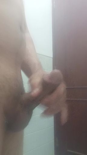 Ejaculation in Oscarcor Close-up01
