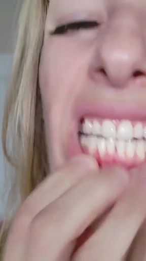 Savory Flossing Uvula and Mouth Tour Gum Stretching Sense