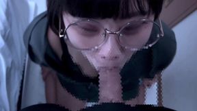 After A Junior College Student Gave Him A Nice Blow Job, He Shot A Lot Of Sperm On His Chest