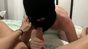 QUE VADIAGEM! encontro com muito FROT, Oral TROCA-TROCA, POV, closes, gozada no pau, roçar de paus e briga de espadas!