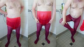 inkontinenz spass in heisser strumpfhose und gummihose