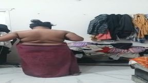 Mallu Aunty dress changing video