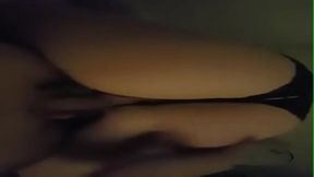 Sexy teen asiatique sucer et baiser par derri&egrave_re