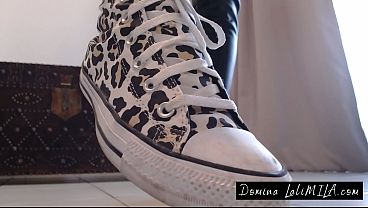 L&egrave_che mes chaussures sales &ndash_ Humiliation Totale, Chaussettes Moites &amp_ Orteils Nus qui te font bander