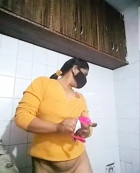 Bhabi ka open sexy dance