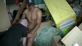 2253 bulgare hetero de 21 ans accept q uun mec le suce pour 100 eurosj ai file...