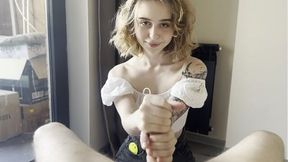 Girlfriend Swallowing Every Drop After Sloppy Blowjob