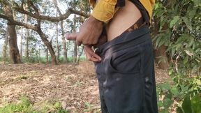 Big Lund Masturbation in Public Forest.